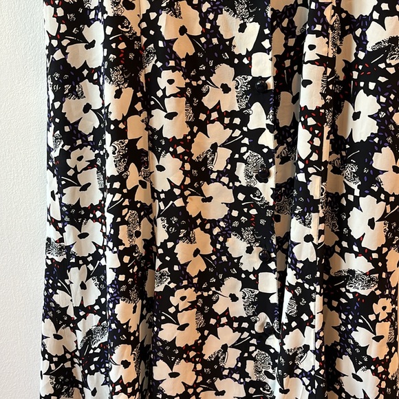 Neiman Marcus Silk Vintage Floral Button Down Spring Maxi Dress - Picture 7 of 8